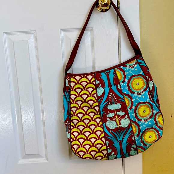 Amy Butler Muriel tote in Buttercup pattern - Picture 3 of 10